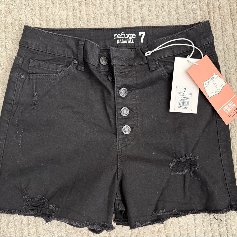 Refuge Women's Black high rise denim shorts size 7